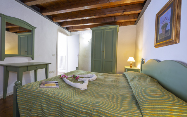 Liano Orchidea -terrace & Parking