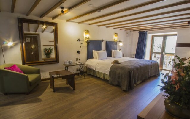 ARQUEOLOGO EXCLUSIVE SELECTION - Casa Peralta