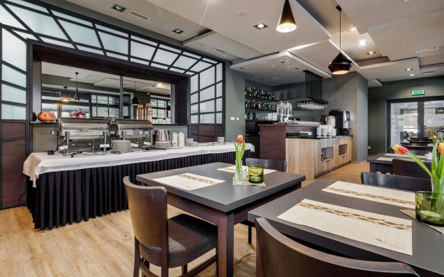 Atrium Studio Sarbinowo by Renters