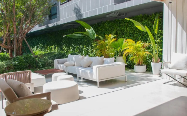 GRAY Studio DusitD2 near the sea FREE WiFi