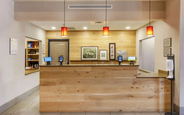 Country Inn & Suites by Radisson, Charlottesville-UVA, VA