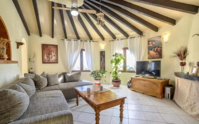 Villa Borneo - Plusholidays