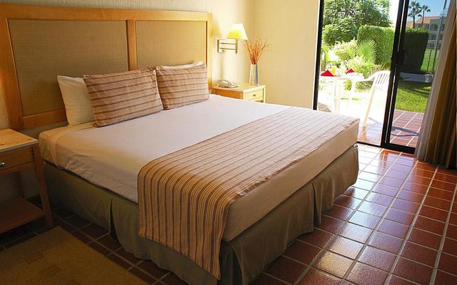 Park Royal Homestay Los Cabos