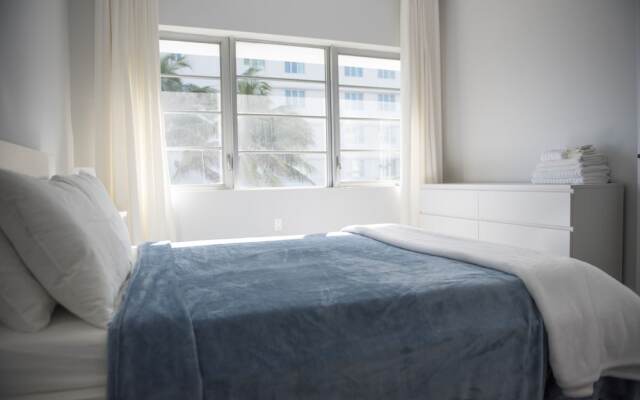 SoBe 12th and Ocean Suites