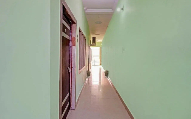 Oyo Flagship 805187 Hotel Vrv Homestay