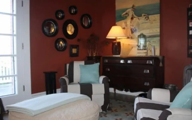Hope and Glory Inn and Vineyard