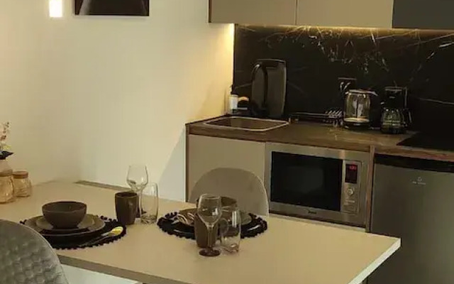 Xoe Mini-suites and Apartments