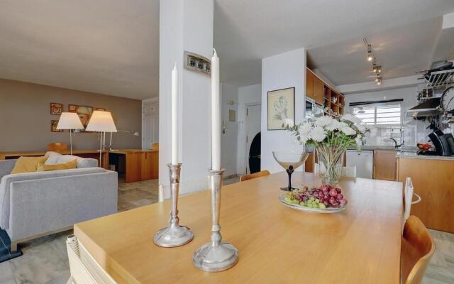 Apartment Boulevard 304