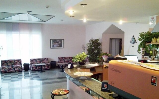 Vinsea Hotel