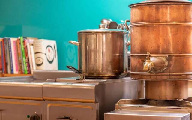 Stunning Luxury Duplex With Hot Tub and Aircon