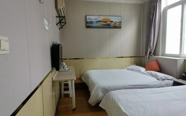 Huadu Business Hotel