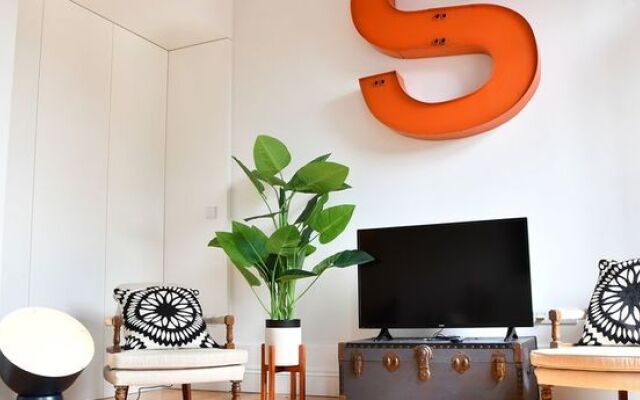 Liiiving in Porto Aliados Design Apartment