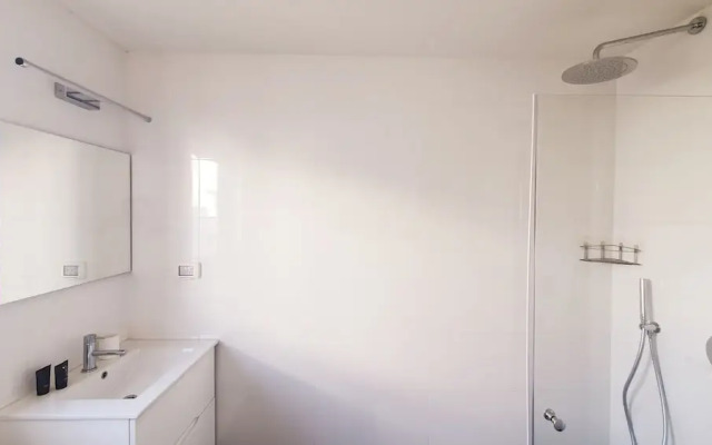 New Apartment Near the Beach With Parking TL53