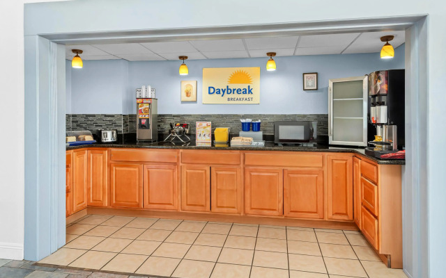 Days Inn by Wyndham Lafayette Near Lafayette Airport