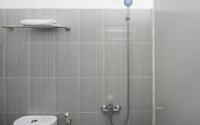 Golden Inn 2 by OYO Rooms