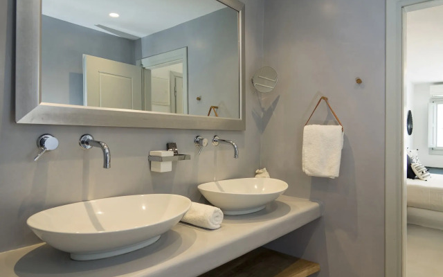Blue Sand Boutique Hotel & Suites