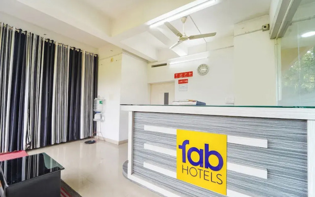 Fabhotel Reem Residency