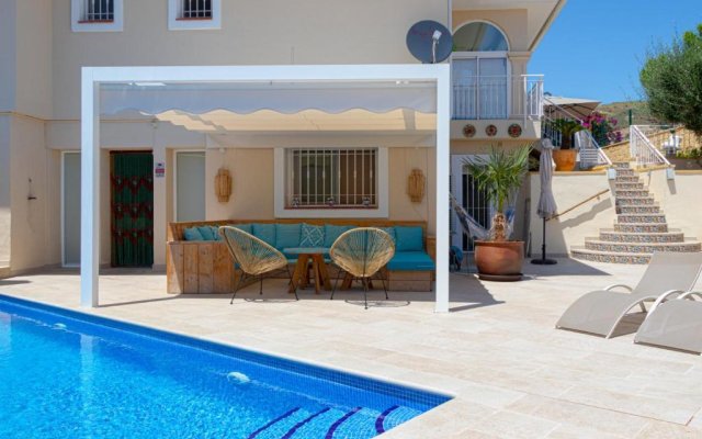 Casa Verde 10p. Villa and Guesthouse with private pool