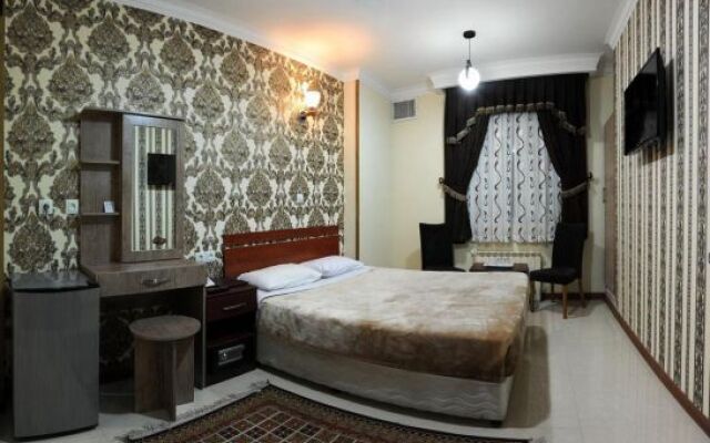 Mina Hotel