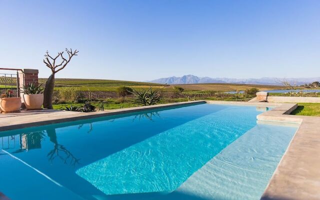 Vineyard Views Country House