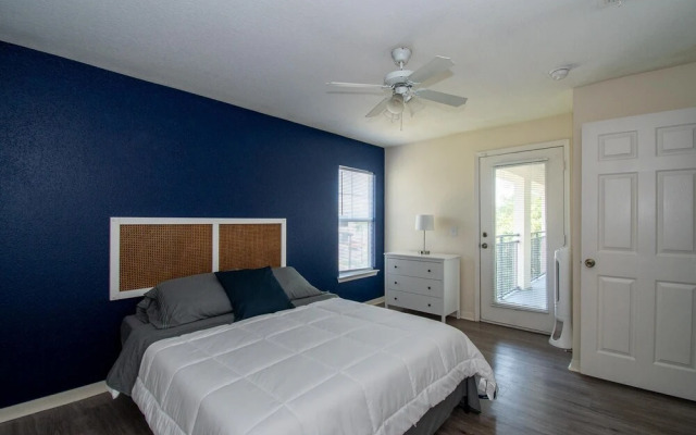 Delightful, Refurbished Apt! Everything you need!