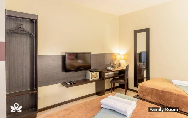 Lorenzzo Suites Hotel