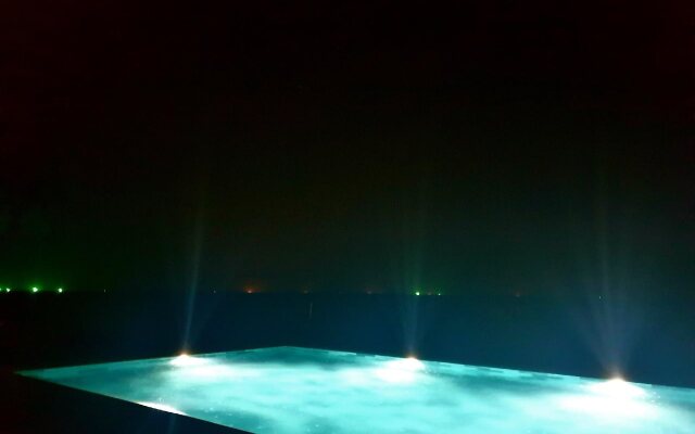 Camia Resort & Spa