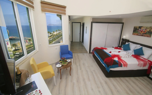 Klas More Beach Hotel