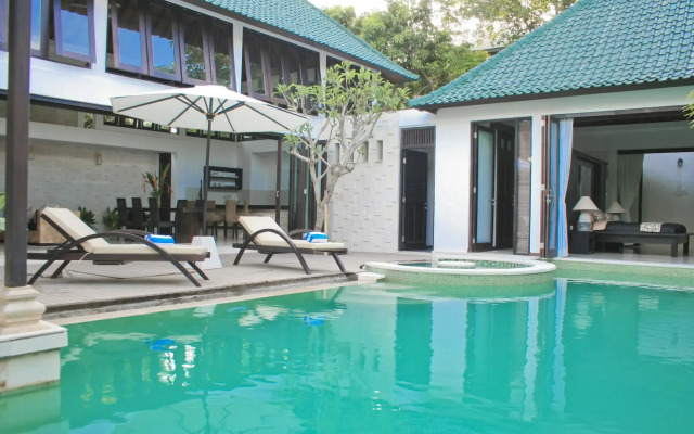 Artemis Villa and Hotel