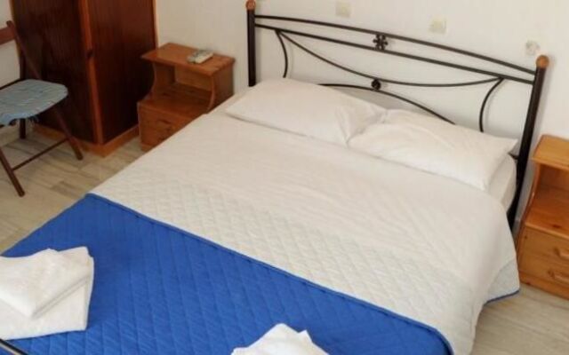 Tonia Hotel