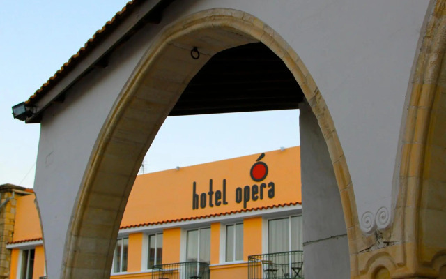 Hotel Opera