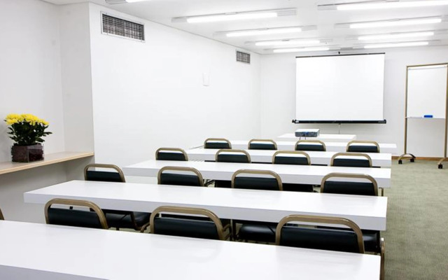 Hotel Continental Business