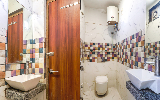 FabHotel Royal Aanandam