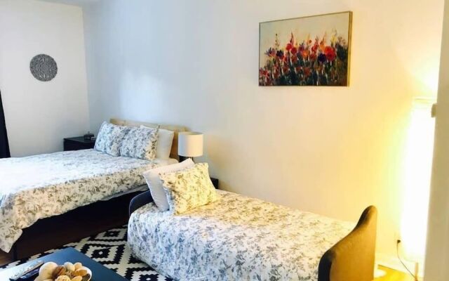 GEM Location+cozy Studio 1bd, Bath&kitchen!