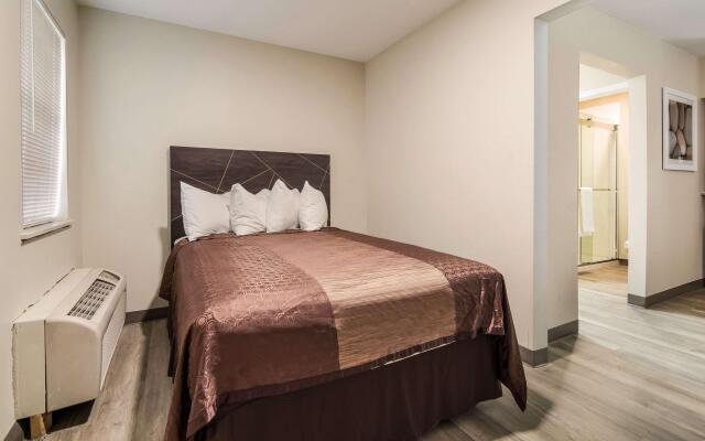 Quality Inn & Suites Dallas - Cityplace