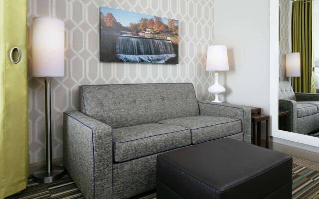 Home2 Suites by Hilton Menomonee Falls Milwaukee