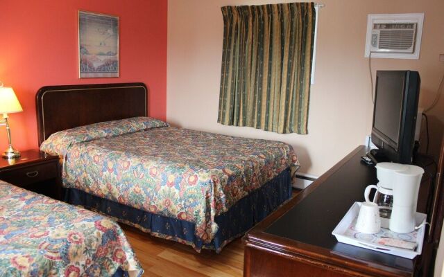 Colonial Motel