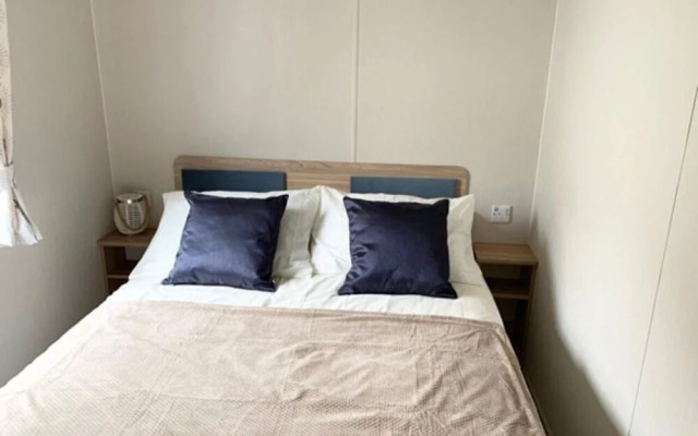 Exotic 3-bed Caravan at Newquay Holiday Park