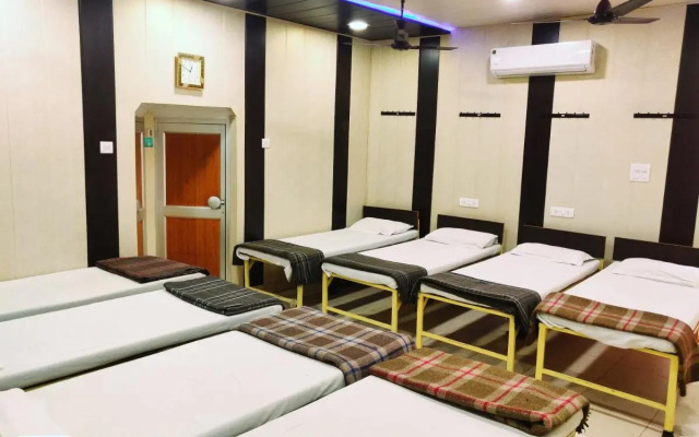 Roop Guest House