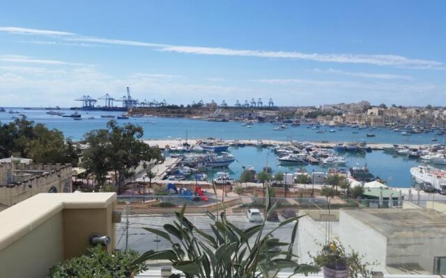 Seagull Penthouse Marsaxlokk