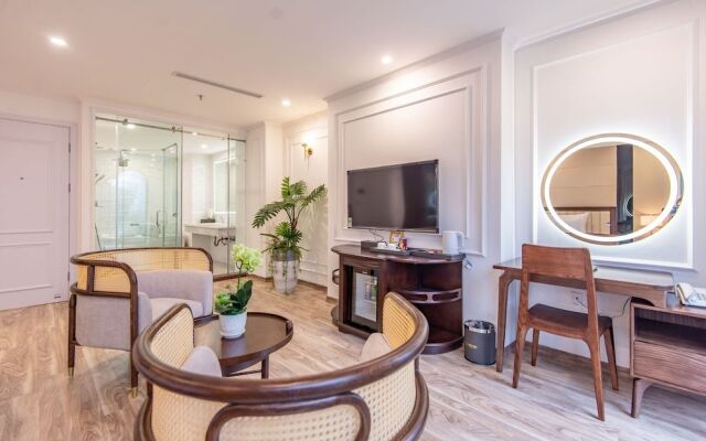 Reyna Luxury Hotel