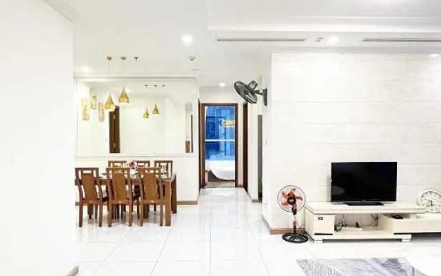 Luxury Apartment at Vinhomes Central #5