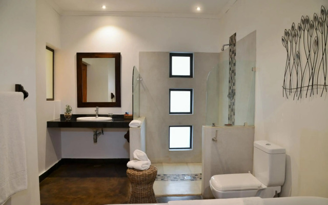 Bushveld Terrace Safari Hotel, Lodge & Spa