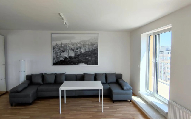 Penthouse with panoramic city view in Elite Rezidence