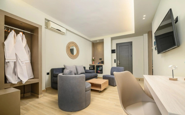 Nicolas Grand Suites - Adults Only