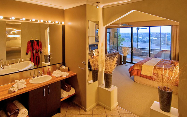 Romantic Getaways at Riverview Rise Retreats