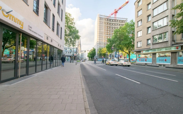 Tolstov Hotels Sunny Penthouse In City Center