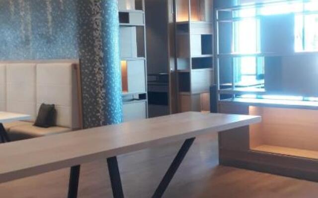 Leo Group BEST STUDIO 2515 Alliance Palace