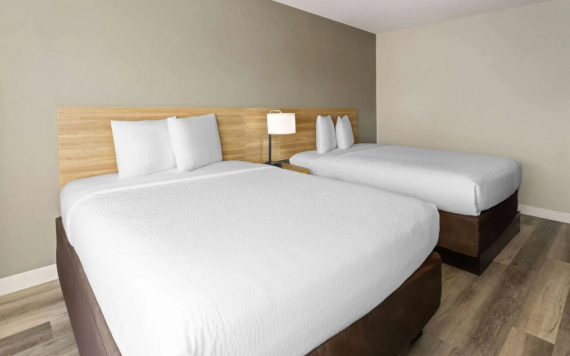 Days Inn By Wyndham Jackson Downtown