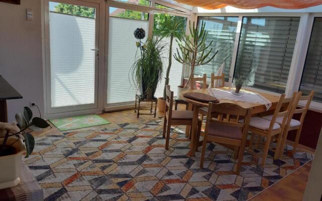 Schöne 80qm Ferienwohnung in ruhiger Lage